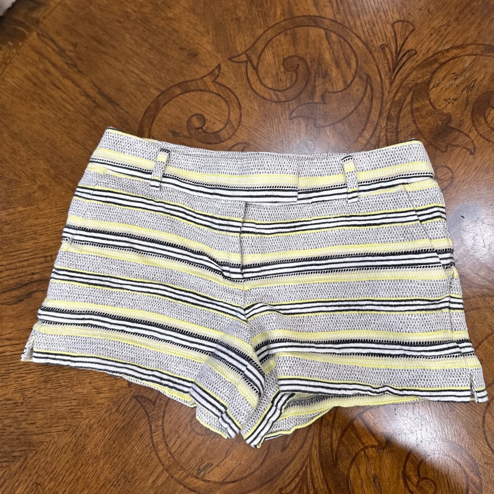 Ann Taylor LOFT The Riviera Short 2 Coastal Indie Boho - Picture 4 of 8